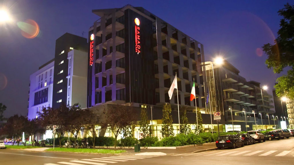 الفندق رامادا بلازا ميلانو - ميلانو